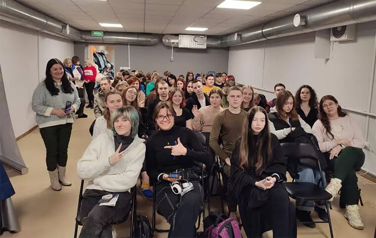 Профорієнтаційний захід серед старшокласників з навчальних закладів Дергачівської громади Профорієнтаційний захід серед старшокласників з навчальних закладів Дергачівської громади