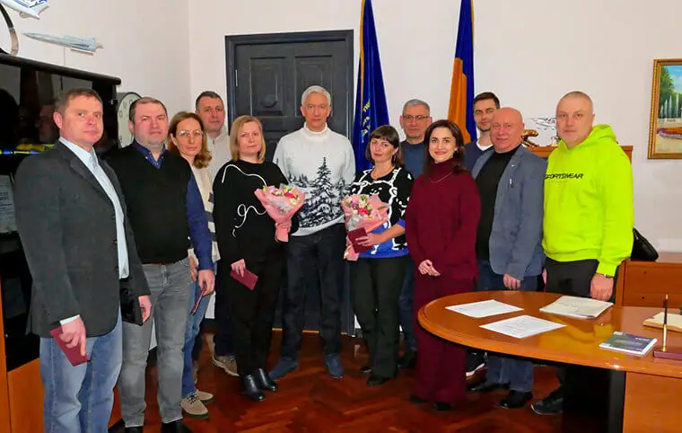 Гарна новина продовжує день. Гарна новина продовжує день.