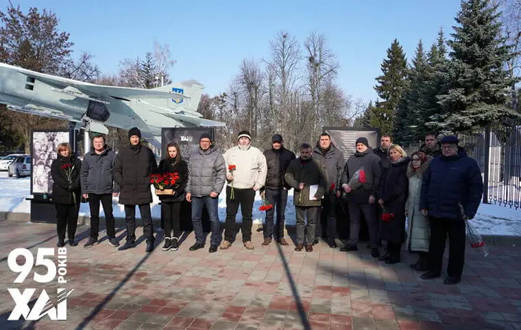 Молимося і пам’ятаємо Молимося і пам’ятаємо