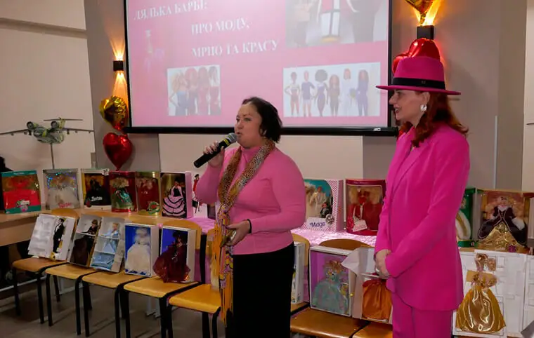 Лялька Барбі: про моду, мрію та красу Лялька Барбі: про моду, мрію та красу