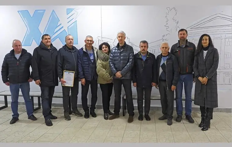 Життя між тривогами та надією Життя між тривогами та надією