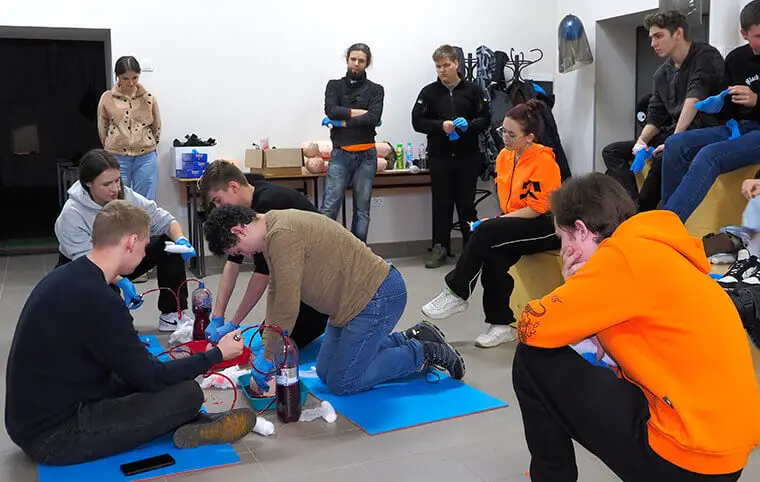 Навчання з надання першої домедичної допомоги Навчання з надання першої домедичної допомоги