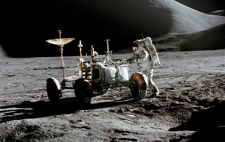 30 липня - день, коли людина вперше поїхала Місяцем на колесах 30 липня - день, коли людина вперше поїхала Місяцем на колесах