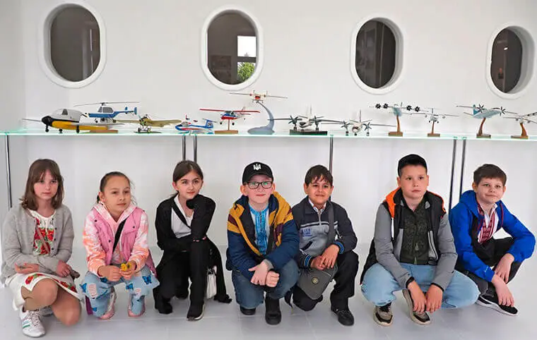 Агітаційний захід для учнів харківських шкіл Агітаційний захід для учнів харківських шкіл