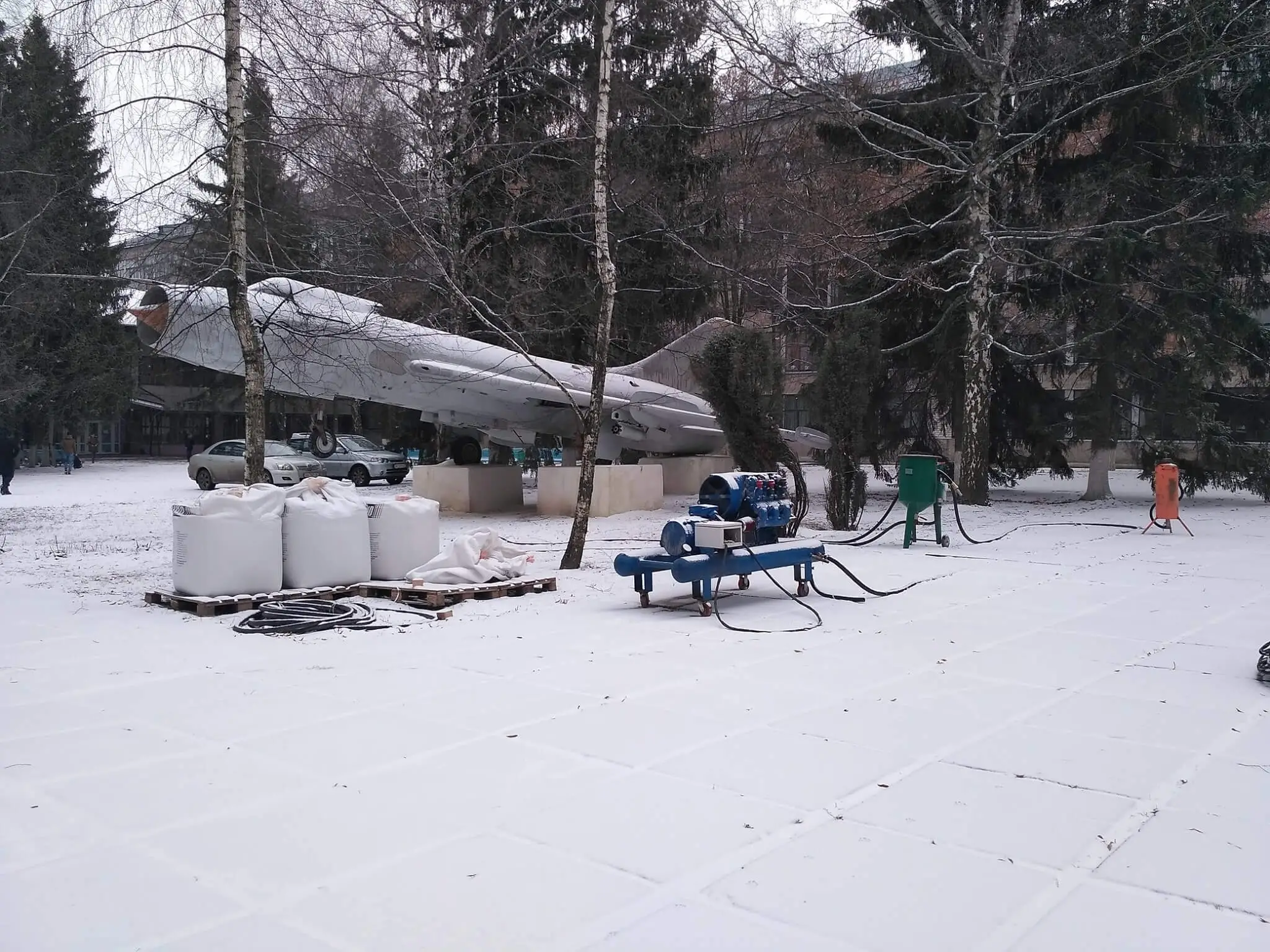 Ідуть роботи з реновації пам'ятника літаку Су-7Б
