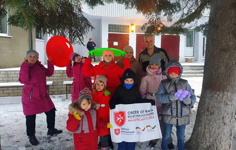 Зимова казка для дітей-переселенців Зимова казка для дітей-переселенців