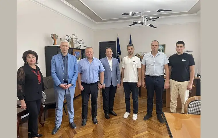 Наукове співробітництво Наукове співробітництво