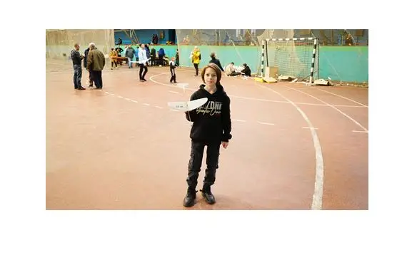 Потіснися, відкрите небо: змагання з авіамоделізму в манежі ХАІ Потіснися, відкрите небо: змагання з авіамоделізму в манежі ХАІ