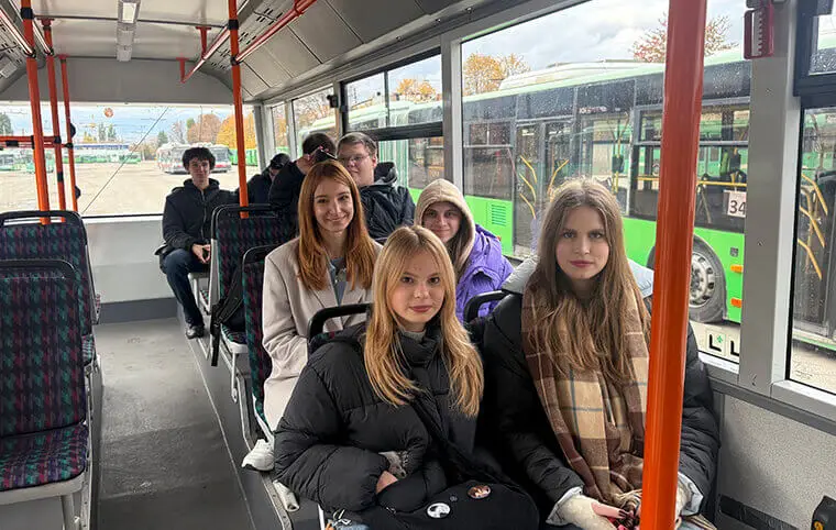 Екскурсія до КП «Тролейбусне депо №3» Екскурсія до КП «Тролейбусне депо №3»