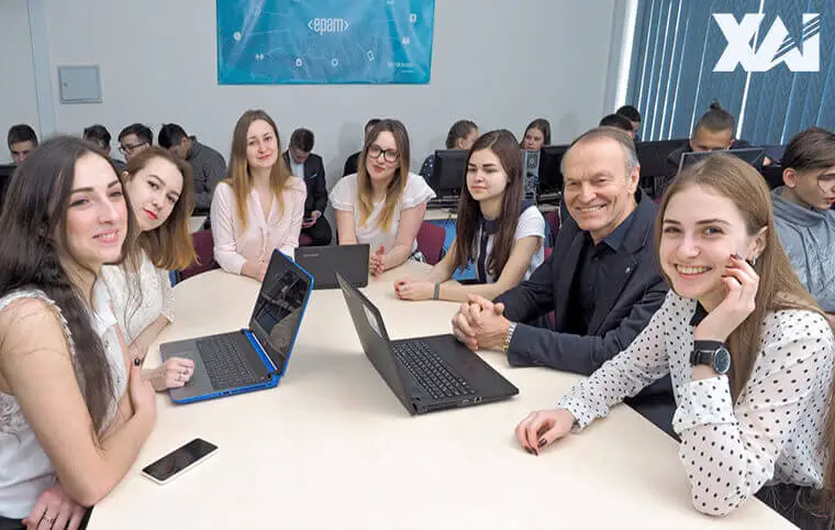 Кафедра комп’ютерних систем, мереж і кібербезпеки ХАІ: складові спротиву в умовах війни Кафедра комп’ютерних систем, мереж і кібербезпеки ХАІ: складові спротиву в умовах війни