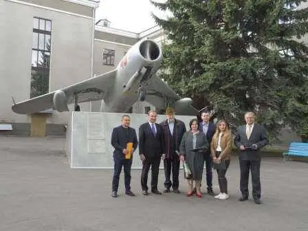 Представники законодавчої влади України нагородили грамотами співробітників ХАІ Представники законодавчої влади України нагородили грамотами співробітників ХАІ