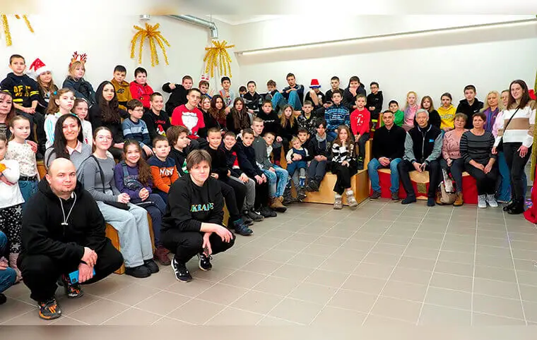 Новорічні майстер класи для дітей співробітників Новорічні майстер класи для дітей співробітників