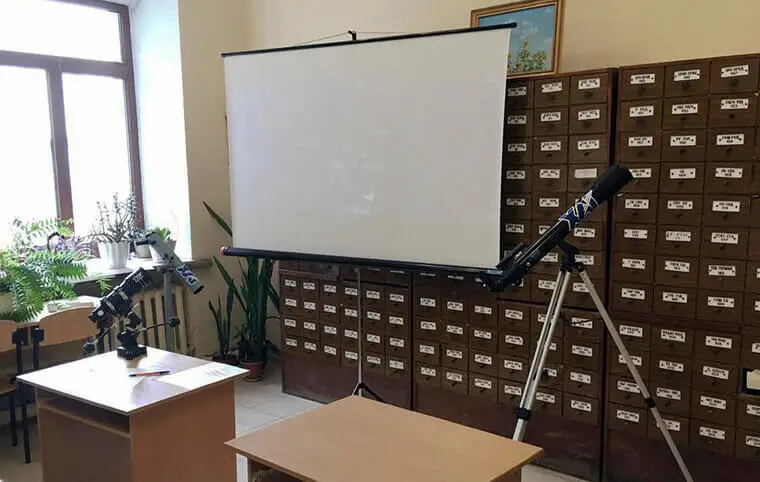 Вивчаємо астрономічне обладнання в StarFrontier Вивчаємо астрономічне обладнання в StarFrontier