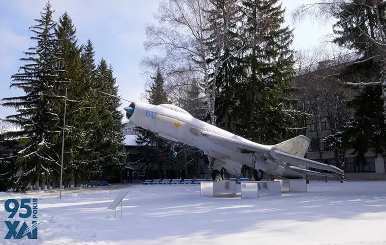 Добігає кінця останній зимовий день. Добігає кінця останній зимовий день.