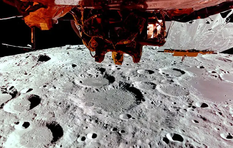 Космічний апарат BLUE GHOST на Місяці Космічний апарат BLUE GHOST на Місяці