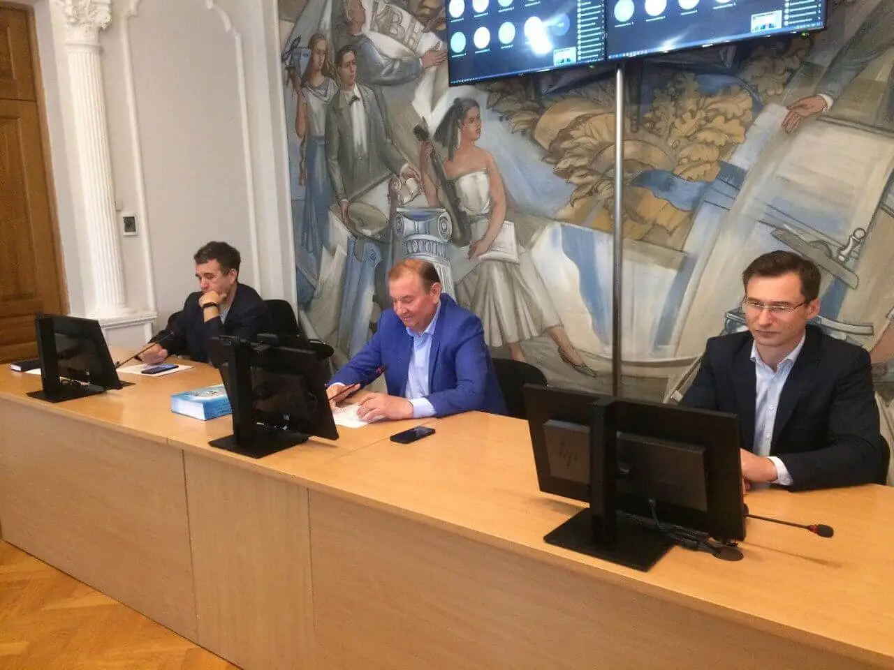 Збори професорсько-викладацького складу Університету Збори професорсько-викладацького складу Університету