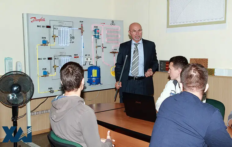 Вітаємо з днем народження Генадія Олександровича Горбенко Вітаємо з днем народження Генадія Олександровича Горбенко