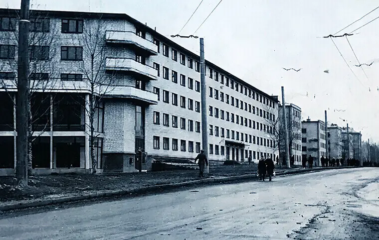 Продовжуємо працювати у штатному режимі Продовжуємо працювати у штатному режимі