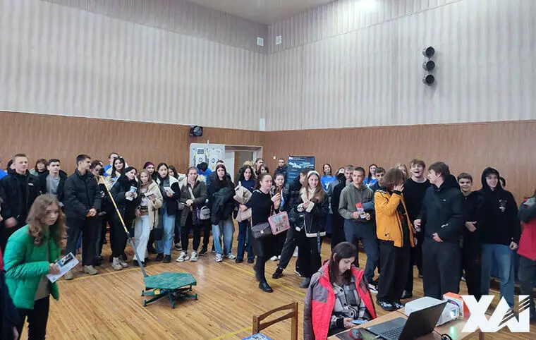 Науково-популярний захід присвячений «Всесвітньому дню науки» на базі Лозівського ліцею №7 (м. Лозова) Науково-популярний захід присвячений «Всесвітньому дню науки» на базі Лозівського ліцею №7 (м. Лозова)