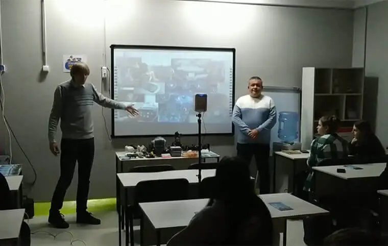 Профорієнтаційна зустріч зі школярами селища Коротич Профорієнтаційна зустріч зі школярами селища Коротич