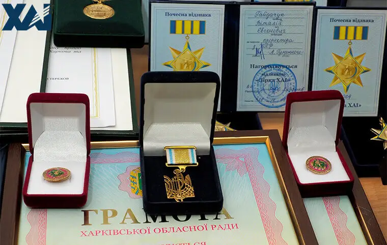 Фотозвіт урочистого нагородження кращих представників професорсько-викладацького складу та співробітників університету Фотозвіт урочистого нагородження кращих представників професорсько-викладацького складу та співробітників університету