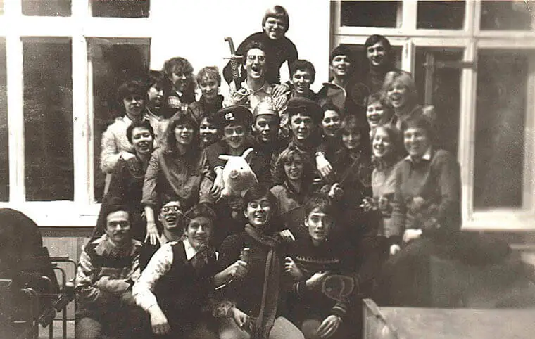 Крізь роки до спогадів Крізь роки до спогадів