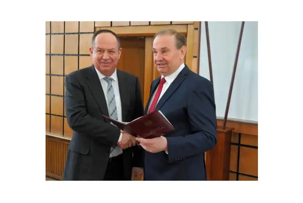 Голова правління АТ «ФЕД» отримав диплом доктора наук Голова правління АТ «ФЕД» отримав диплом доктора наук