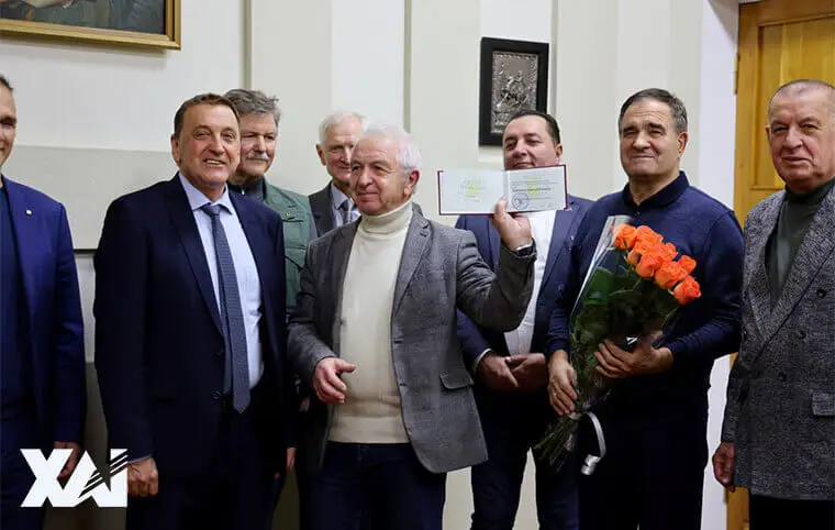 Вітаємо генерального конструктора ДП «Запорізьке машинобудівне конструкторське бюро «Прогрес» імені академіка Івченка» Ігоря Федоровича КРАВЧЕНКО Вітаємо генерального конструктора ДП «Запорізьке машинобудівне конструкторське бюро «Прогрес» імені академіка Івченка» Ігоря Федоровича КРАВЧЕНКО