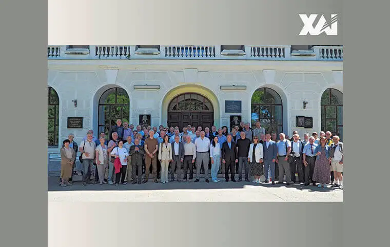 Відкриття пам'ятної дошки на честь Анатолія Івановича Долматова Відкриття пам'ятної дошки на честь Анатолія Івановича Долматова