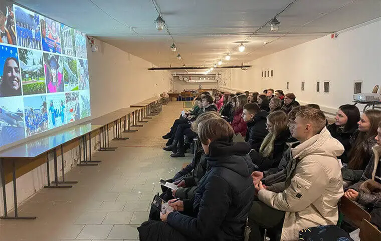 Профорієнтаційний виїзд до м. Валки Профорієнтаційний виїзд до м. Валки