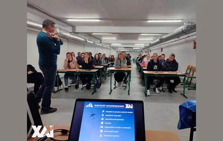 Профорієнтаційний виїзд до школярів селища Безлюдівка Профорієнтаційний виїзд до школярів селища Безлюдівка