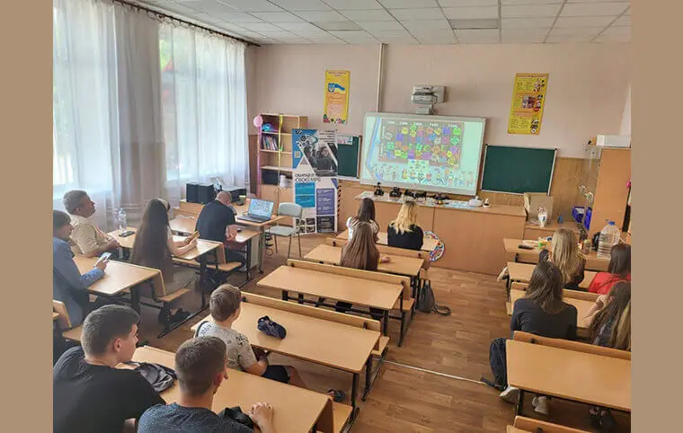 Профорієнтаційна зустріч та інтерактивна виставка для молоді Височанської громади Профорієнтаційна зустріч та інтерактивна виставка для молоді Височанської громади