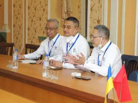 Візит делегації з КНР до ХАІ Візит делегації з КНР до ХАІ