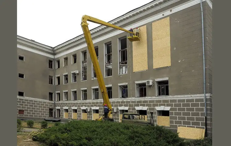 З днем будівельника! З днем будівельника!