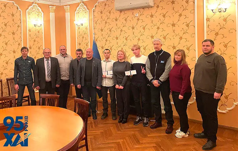 Вручення президентських стипендій фонду Леоніда КУЧМИ «УКРАЇНА» Вручення президентських стипендій фонду Леоніда КУЧМИ «УКРАЇНА»