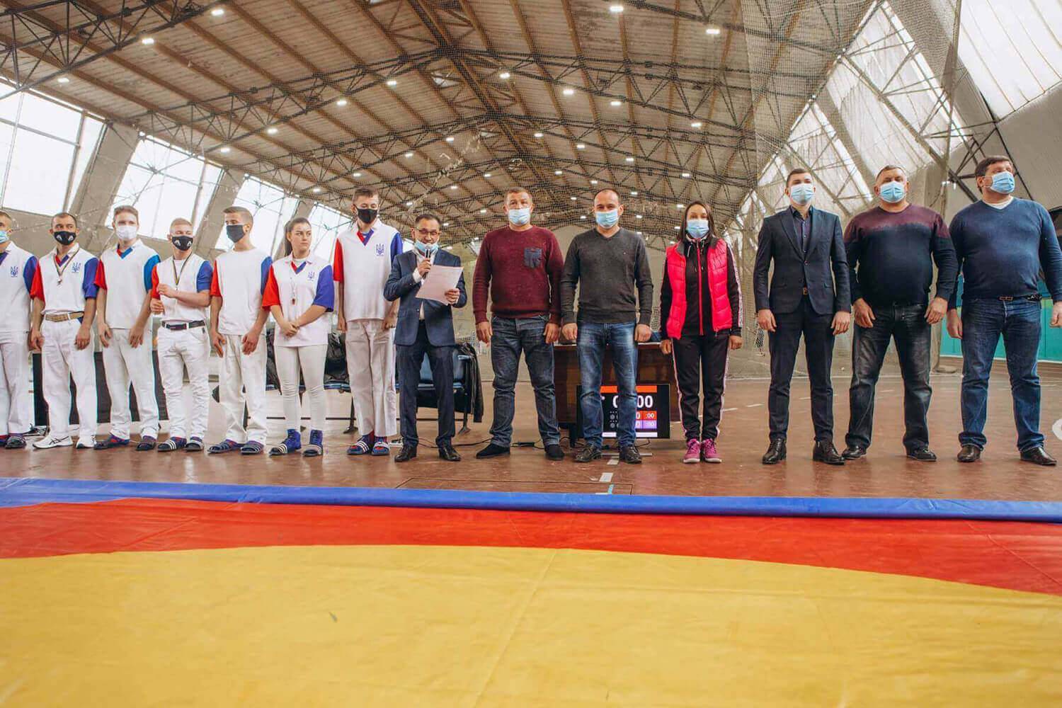 Ведмідь збирає друзів Ведмідь збирає друзів