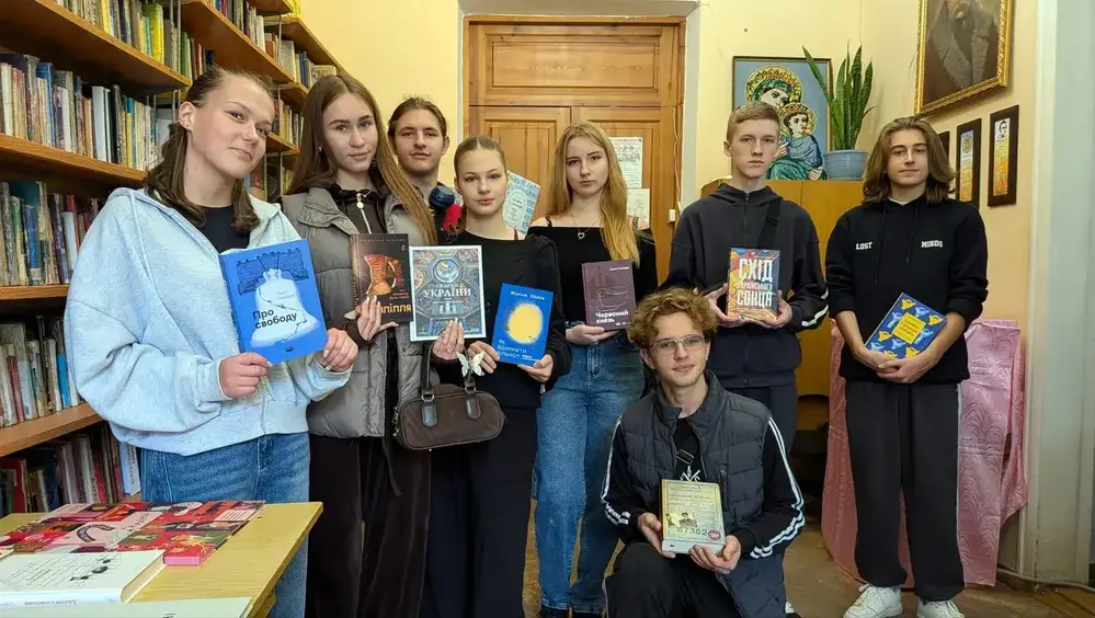 Подарунки від Благодійного фонду «Повір у себе»