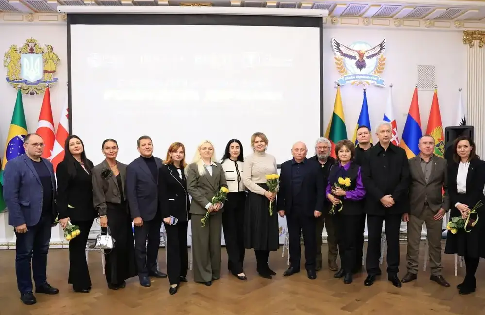 Форум «Розбудова держави в умовах правового режиму воєнного стану та відновлення міста очима студентства» Форум «Розбудова держави в умовах правового режиму воєнного стану та відновлення міста очима студентства»