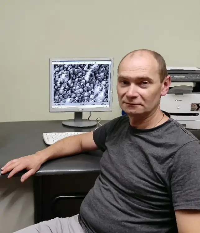 Electron Microscopy Laboratory, Optics and Laser Technologies